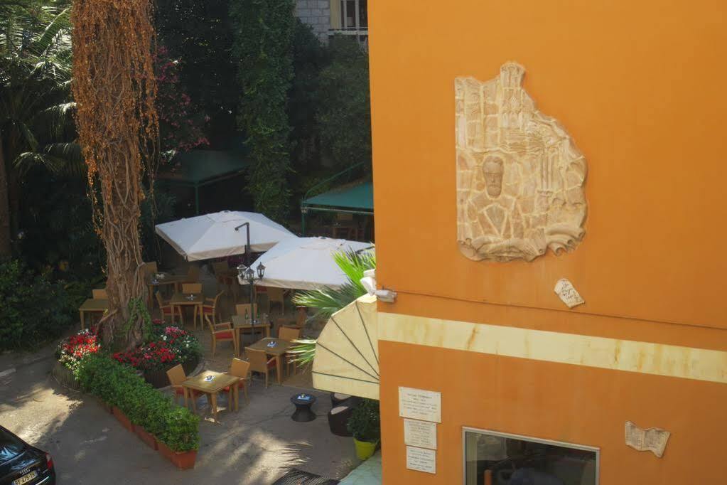 Restaurant Oasis 3*
