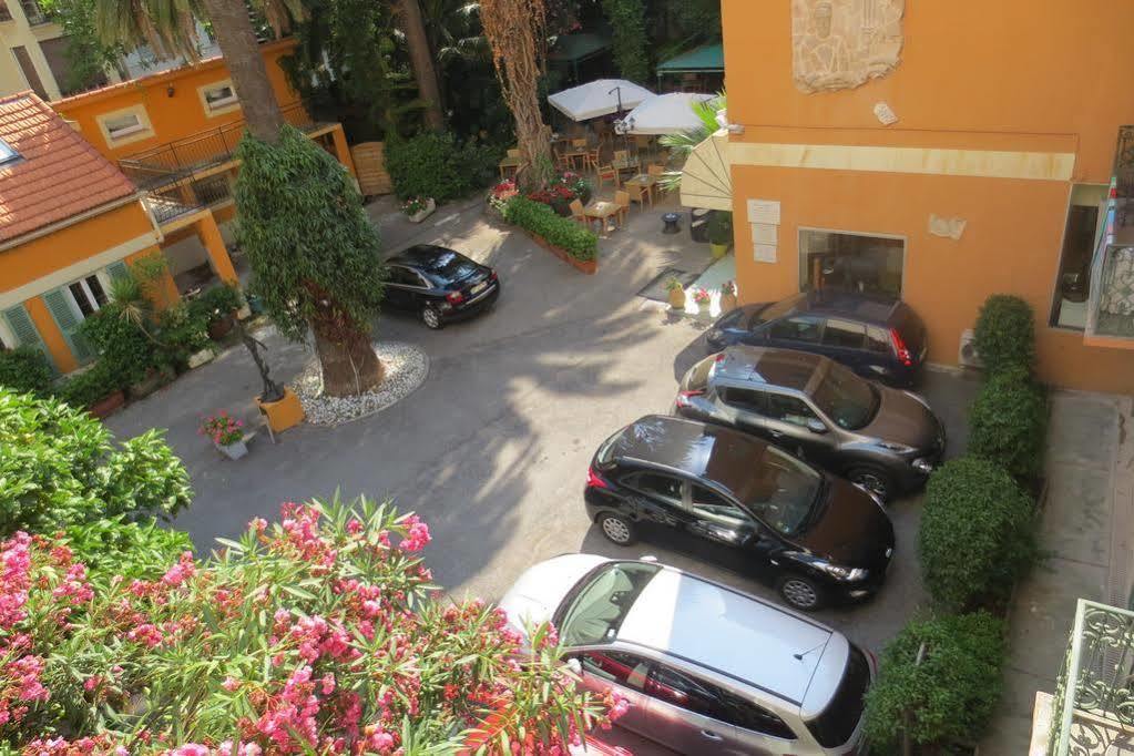 Hotel Restaurant Oasis 3*